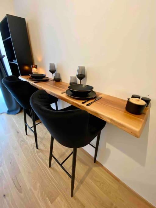 Studio V Prizemi S Kuchyni A Koupelnou Prague Extérieur photo